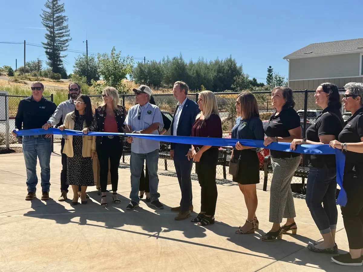 eaglepointe ribbon-cutting ceremony
